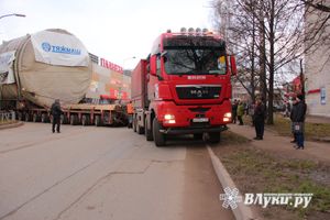 Что сделал с великолукскими дорогами груз для Белорусской АЭС? (ФОТО+ВИДЕО)