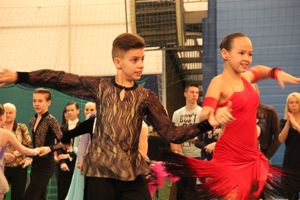В Великих Луках прошел турнир по спортивным бальным танцам (ФОТО)