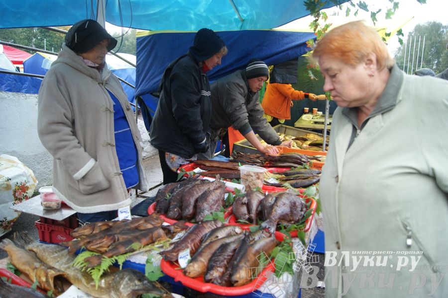 ​Универсальная торговая ярмарка «Осень – 2014» состоялась  в Великих Луках