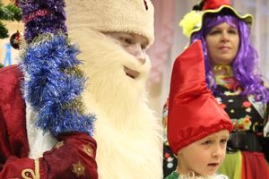 В детских садах Великих Лук проходят новогодние утренники (ФОТО)