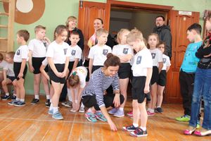 В Великих Луках стартовали спортивные соревнования среди дошколят «Юные олимпионики»