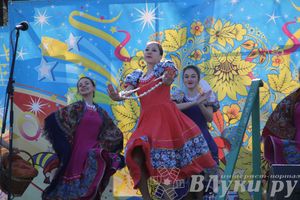 Традиционная весенняя ярмарка прошла в Великих Луках