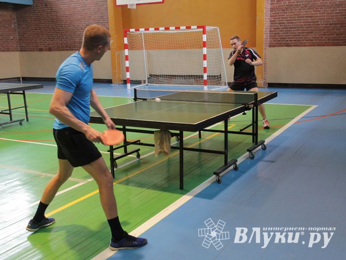 В Великих Луках прошел Кубок области по настольному теннису (фото)