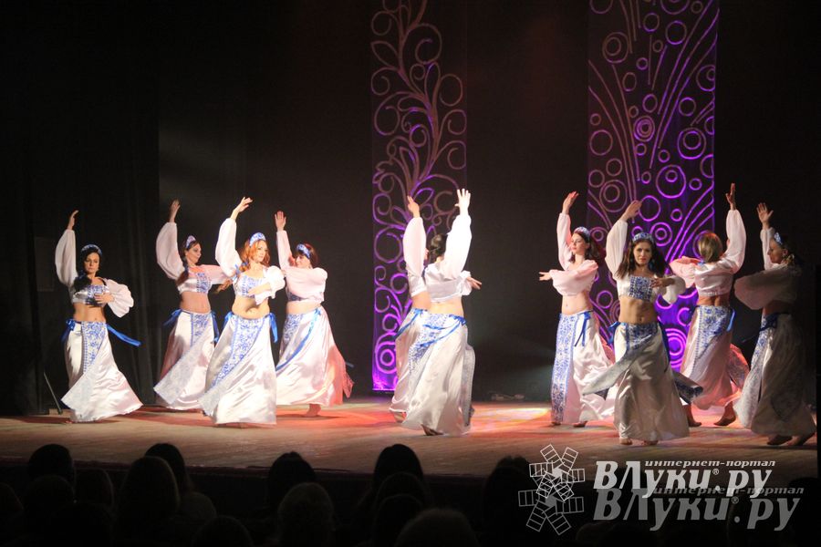  В ДК им. Ленина состоялся отчетный концерт студии восточного танца «Восточные сладости» (фото)