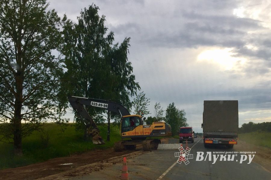 На трассе М9 Москва-Балтия продолжаются ремонтные работы (ФОТО)