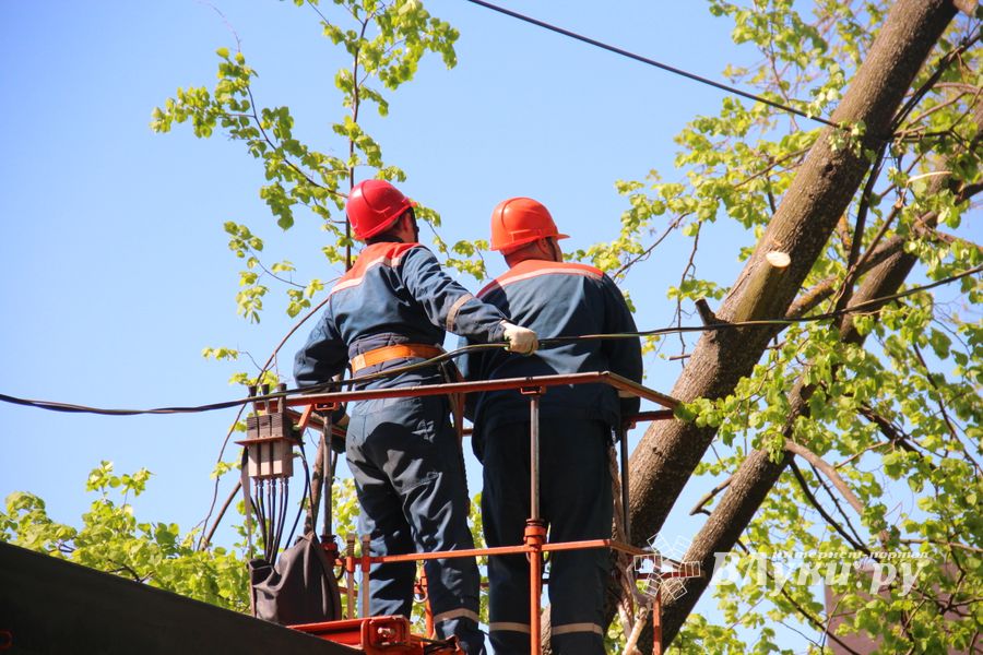 Авария устранена, движение по проспекту Гагарина возобновлено (ФОТО)