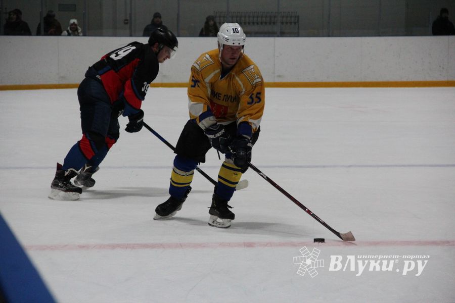 ХК «Экспресс» разгромил «Юниоров» (ФОТО)