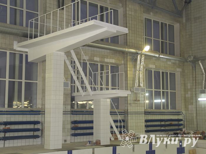 В Великих Луках завершается ремонт бассейна (ФОТО)