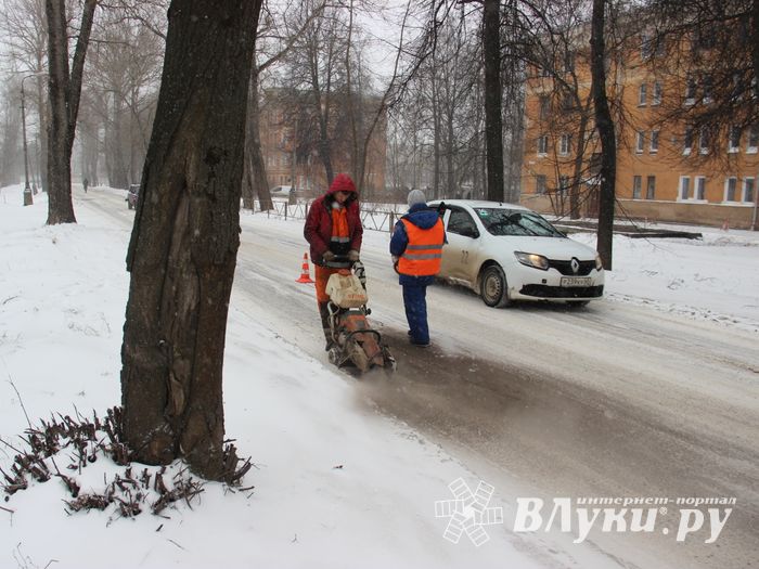 Вниманию автомобилистов-великолучан (ФОТО)