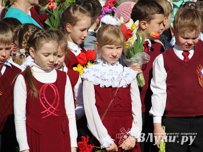 Юные великолучане почтили память бойцов Великой войны (ФОТО)