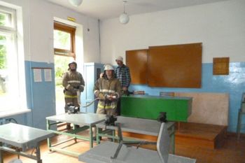 В Локнянской средней школе потушен условный пожар (ФОТО)