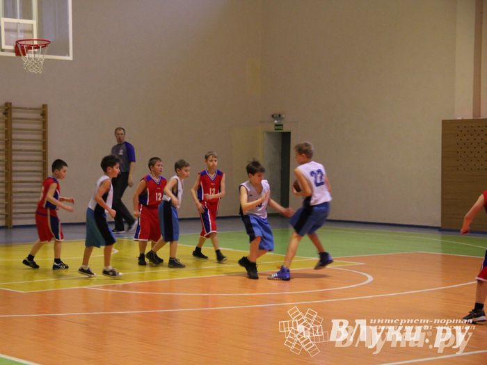 Великолукские баскетболисты стали победителями междугородних соревнований по баскетболу