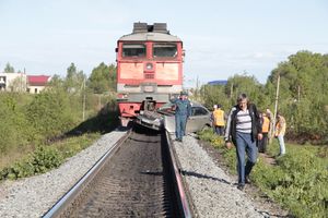 Фоторепортаж: ДТП на железнодорожном переезде в Великих Луках