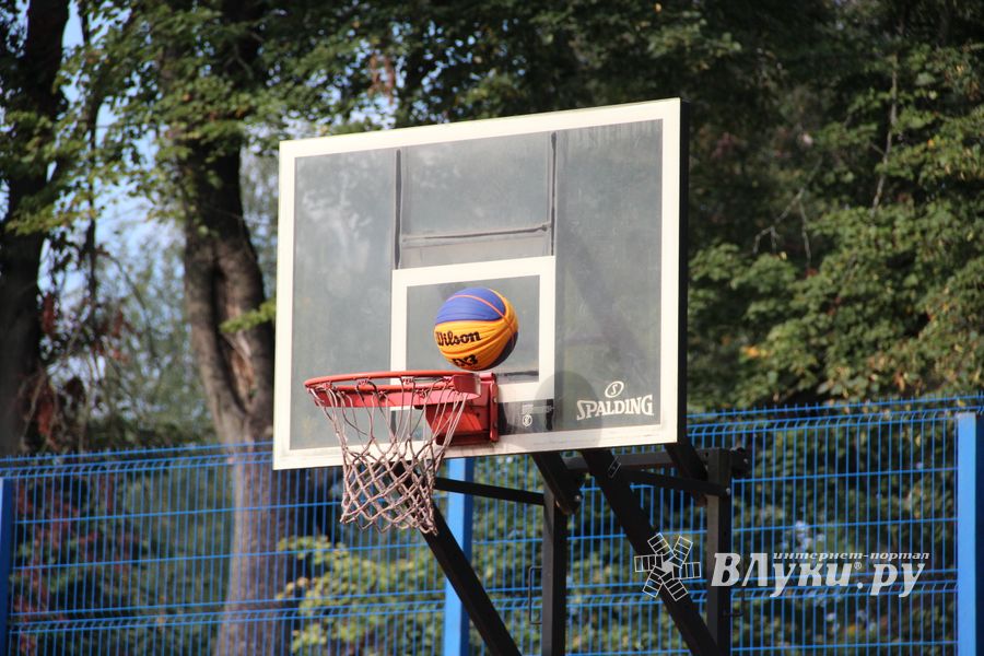 В Великих Луках прошли региональные соревнования «Оранжевый мяч» (ФОТО)