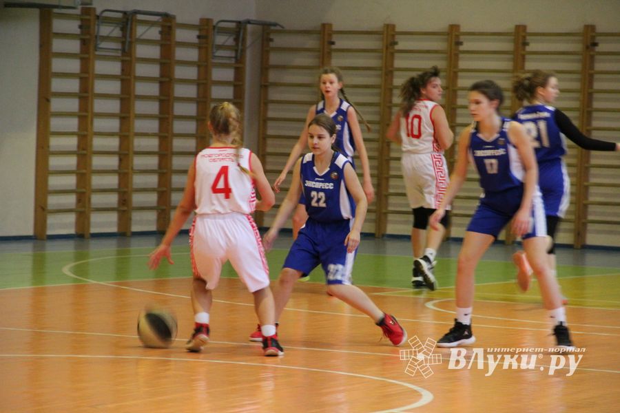 Великолукские баскетболистки стали победителями Традиционного турнира (ФОТО)