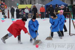 В Великих Луках встретили Масленицу