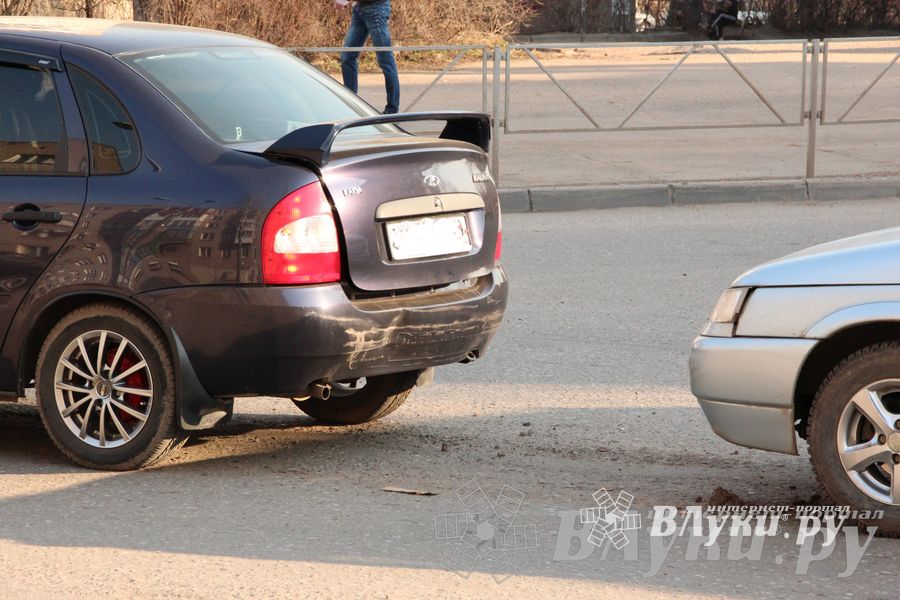 ДТП на пр. Гагарина: столкнулись три автомобиля (фото) 