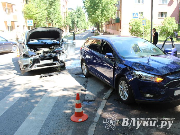 В Великих Луках в ДТП пострадала женщина (ФОТО)