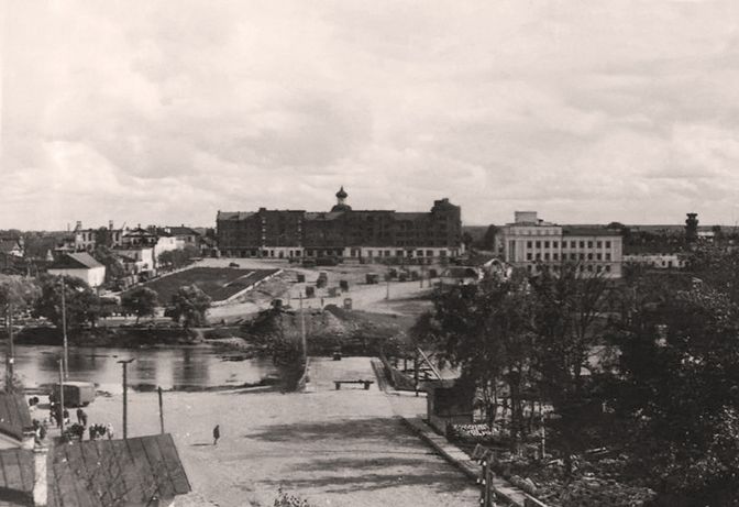 Вид на площадб Ленина
