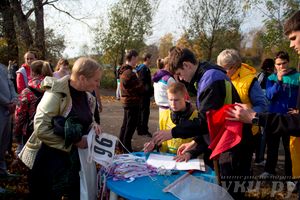 В Великих Луках прошел «Осенний кросс» 