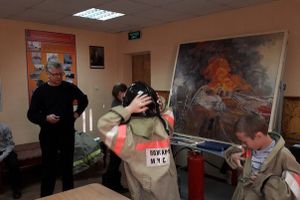 Псковских школьников научили бороться с огнем (фото)