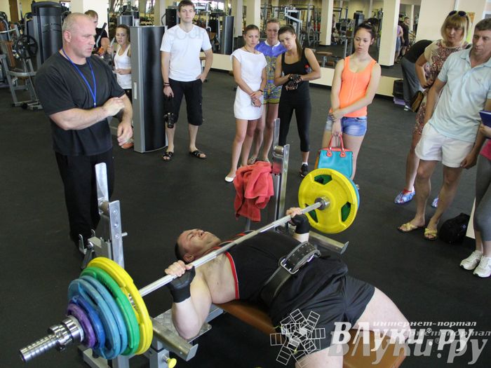 Народный жим в «С-Фитнес»