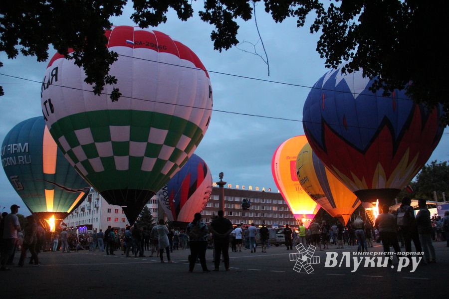 Ночным свечением аэростатов завершилась 24-я Международная встреча воздухоплавателей (ФОТО)