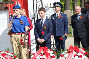 В Великих Луках прошел торжественный митинг в честь 9 мая (ФОТО)