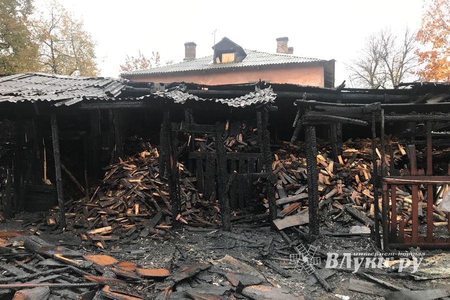 В результате поджога в Великих Луках пострадал 1 человек (ФОТО)