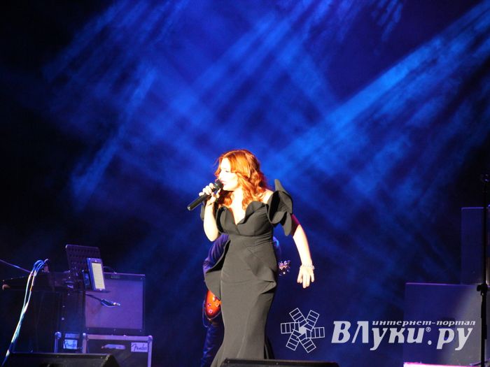 В Великих Луках прошел концерт Анастасии Спиридоновой (ФОТО)