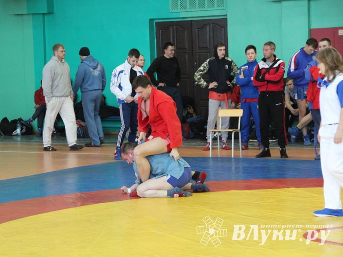 В Великих Луках - время жарких схваток (16+) (ФОТО)