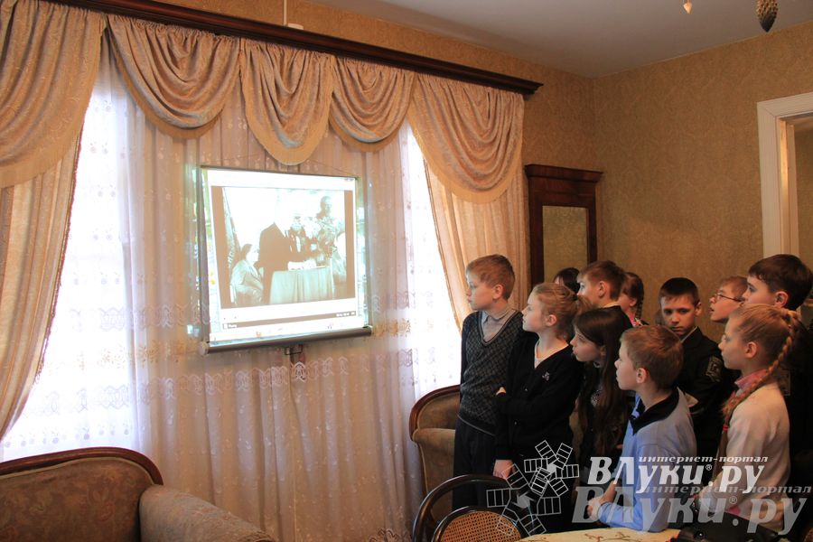 В Великих Луках почтили память академика Виноградова