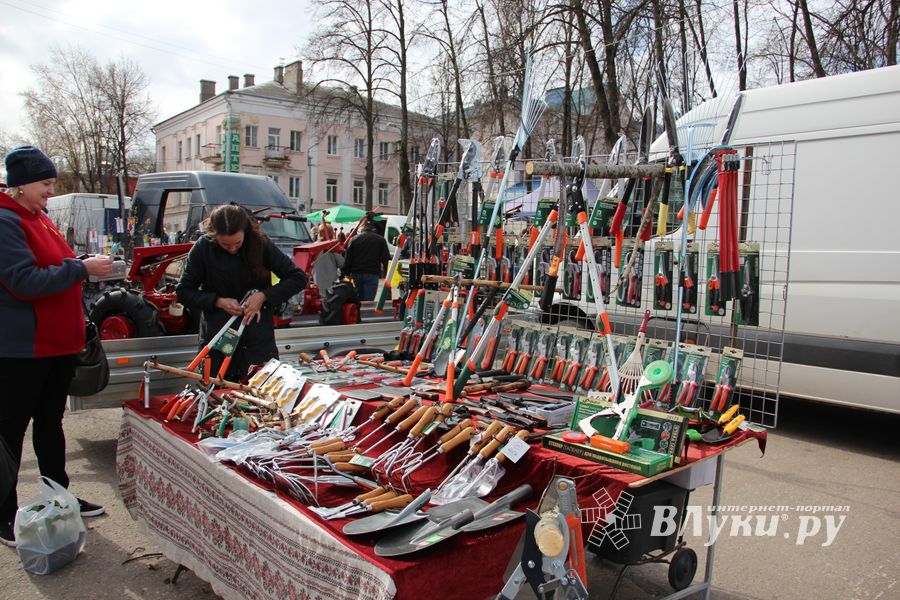 В Великих Луках прошла ярмарка «Весна - 2022» (ФОТО)