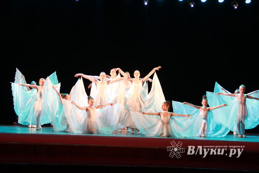 В ДК ЛК состоялся итоговый концерт фестиваля «Великолукская веснянка» (ФОТО)