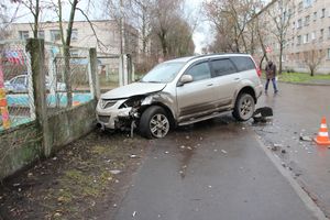 В Великих Луках столкнулись два внедорожника