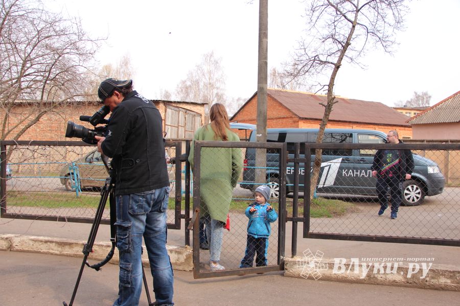 Первый канал в Великих Луках: помочь маленькому Мише Косенкову (фото)