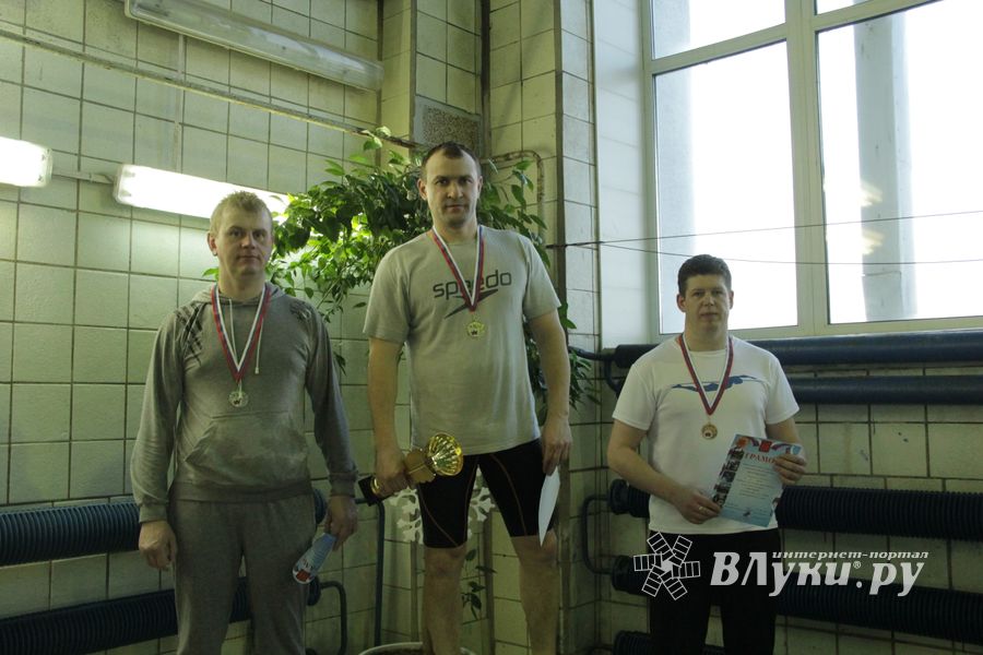 В Великих Луках прошел Чемпионат и Кубок города по плаванию (фото)