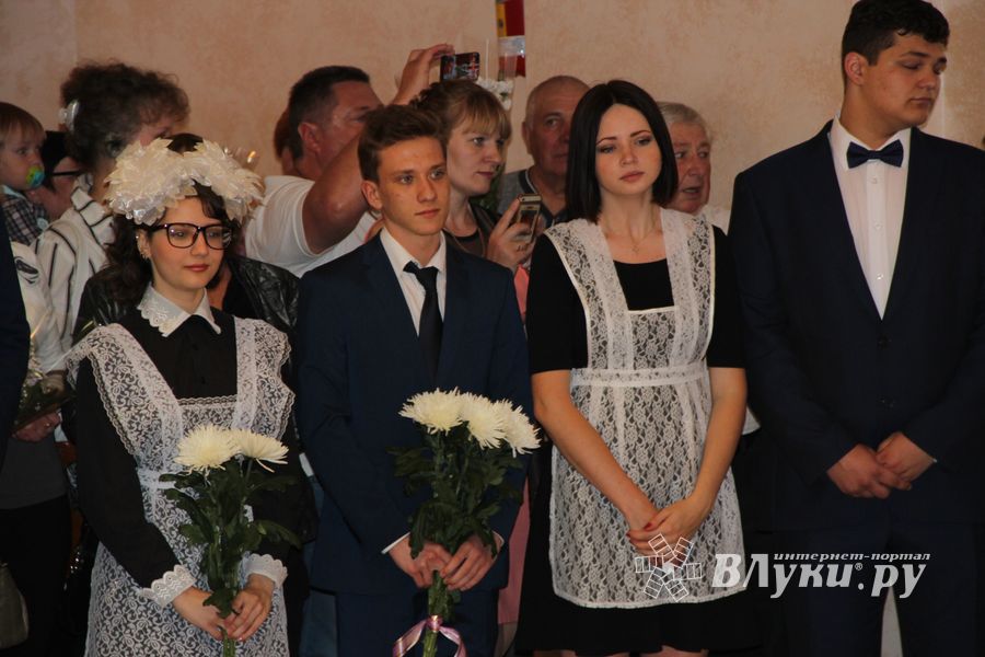 В школе №13 прошел «Последний звонок» (ФОТО)