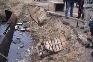 В Псковской области устанавливаются обстоятельства гибели женщины, обнаруженной в канаве с мазутом (фото)