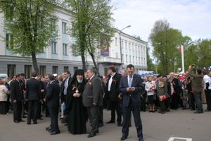В Великих Луках прошел Военный парад