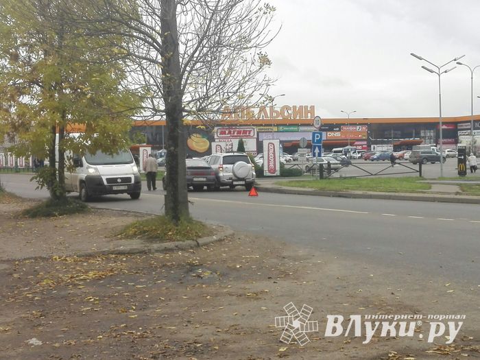 В Великих Луках произошло ДТП (ФОТО)