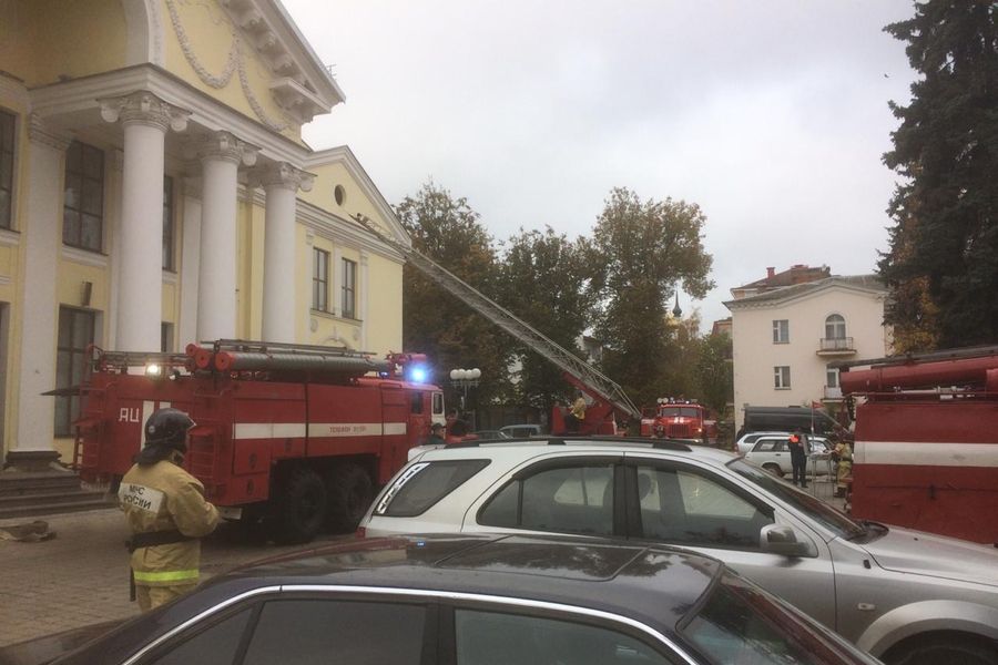 В драмтеатре потушили условный пожар (ФОТО)