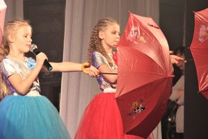 Юные артисты ГДК им. Ленина отметили «Мамин день» (ФОТО)