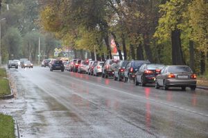 На проспекте Гагарина – огромная пробка (ФОТО)