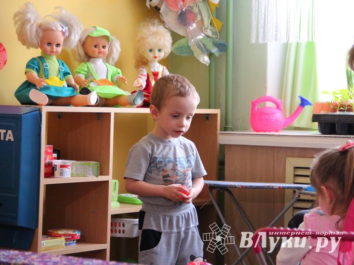 Первый канал в Великих Луках: помочь маленькому Мише Косенкову (фото)