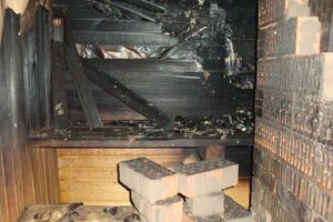 В Великих Луках горела баня (фото)