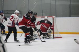 В Великих Луках прошёл первый матч Кубка Псковской области по хоккею (ФОТО)