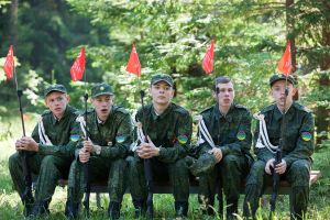 Турчак зажег партизанский костер и спел «Катюшу» вместе с ветеранами (фото)