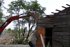 Великие Луки: ломать - не строить