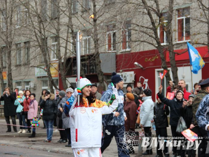 Эстафета Олимпийского огня в Изборске и Пскове